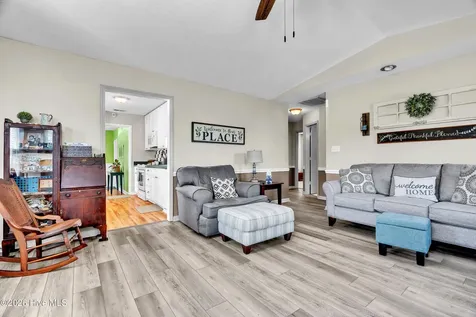 622 Sand Ridge Road Hubert NC 28539