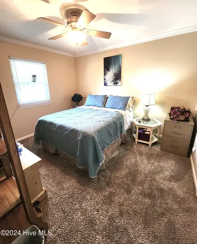 186 Sand Ridge Road Hubert NC 28539
