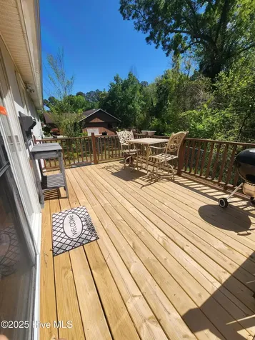186 Sand Ridge Road Hubert NC 28539