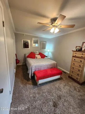 186 Sand Ridge Road Hubert NC 28539