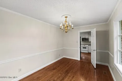 309 Forest Grove Avenue Jacksonville NC 28540