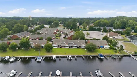 31 Pier Pointe New Bern NC 28562