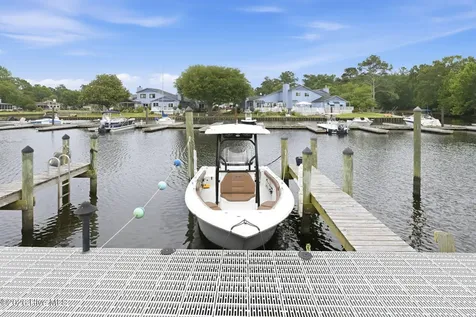 31 Pier Pointe New Bern NC 28562