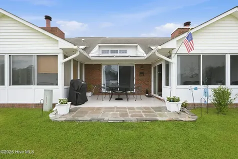 31 Pier Pointe New Bern NC 28562