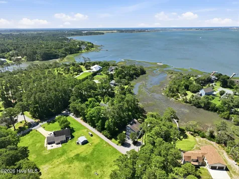 174 Windy Point Road Beaufort NC 28516