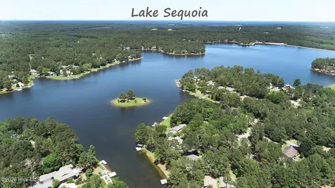 102 Dartmoor Lane Seven Lakes NC 27376
