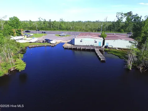 340 158 Us Causeway W Camden NC 27921