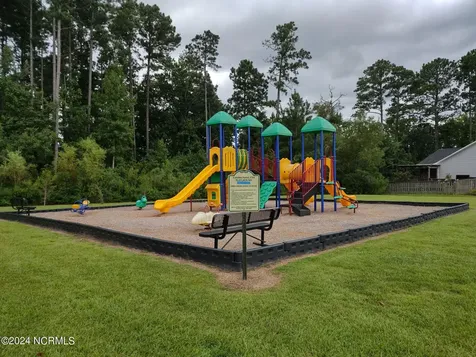 302 Savannah Drive Jacksonville NC 28546