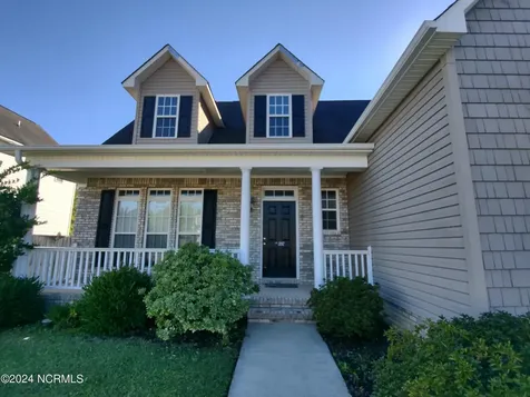 302 Savannah Drive Jacksonville NC 28546