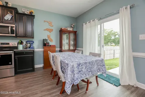 223 Holly Grove Court E Jacksonville NC 28540