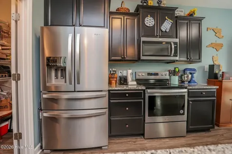 223 Holly Grove Court E Jacksonville NC 28540