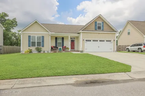 223 Holly Grove Court E Jacksonville NC 28540