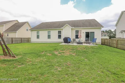 223 Holly Grove Court E Jacksonville NC 28540