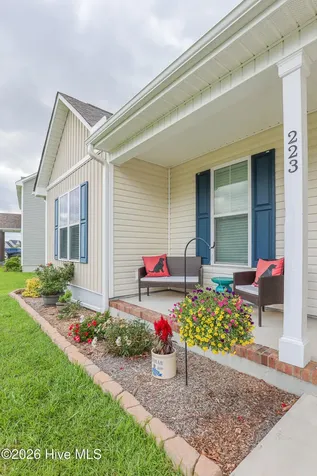 223 Holly Grove Court E Jacksonville NC 28540