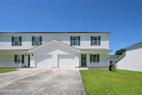 315 Winners Circle S Jacksonville NC 28546