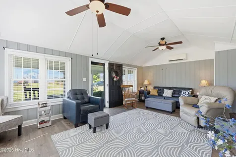 899 Island Road Harkers Island NC 28531