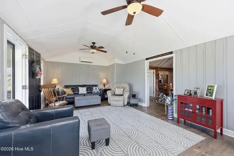 899 Island Road Harkers Island NC 28531