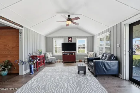 899 Island Road Harkers Island NC 28531