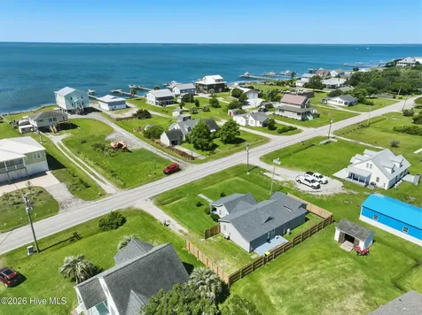 899 Island Road Harkers Island NC 28531