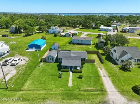 899 Island Road Harkers Island NC 28531