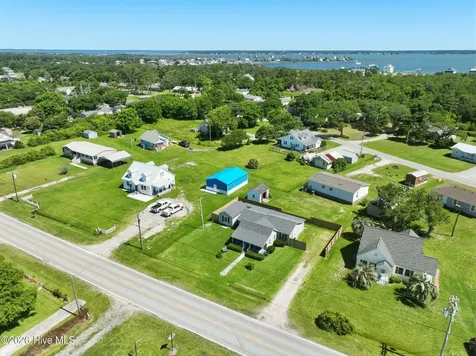 899 Island Road Harkers Island NC 28531