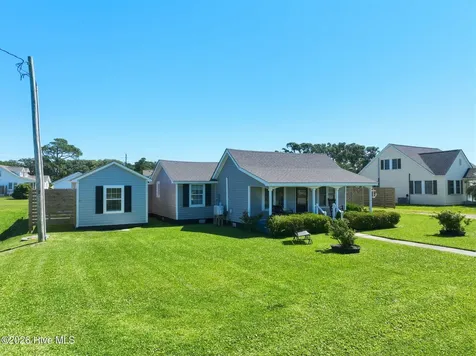 899 Island Road Harkers Island NC 28531