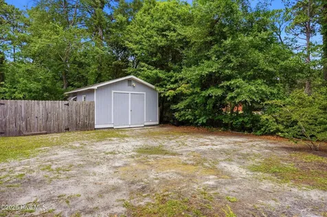 4129 Lake Avenue Wilmington NC 28403