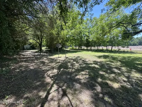 13140 W 74 Highway Laurinburg NC 28352