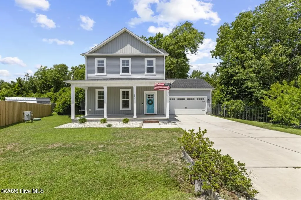 205 Bangor Court Hubert NC 28539
