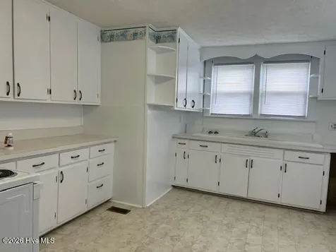 115 E Station Street Mount Olive NC 28365