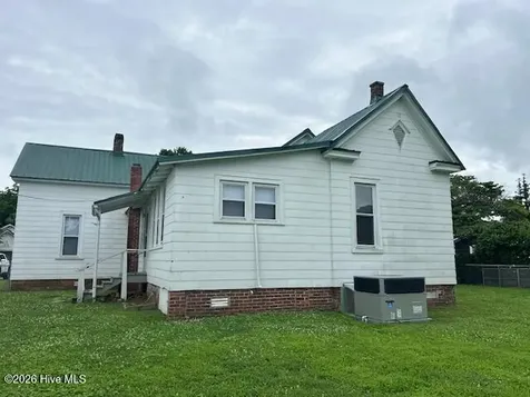 115 E Station Street Mount Olive NC 28365