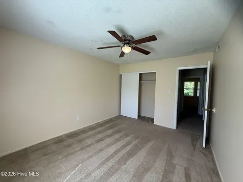 136 Village Court Jacksonville NC 28546
