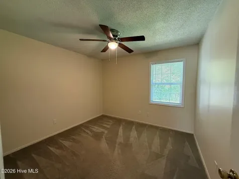 136 Village Court Jacksonville NC 28546