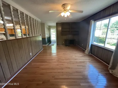 415 S Mcneil Street Burgaw NC 28425