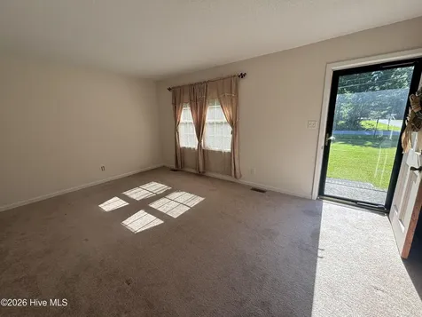 415 S Mcneil Street Burgaw NC 28425