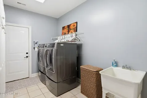 201 Brant Court Swansboro NC 28584