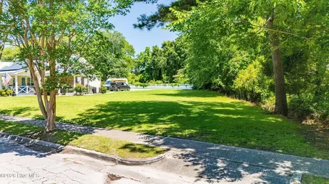 504 Church Street Oriental NC 28571