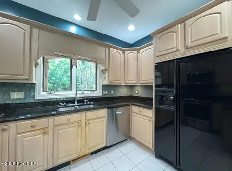 107 Canvasback Point Hampstead NC 28443