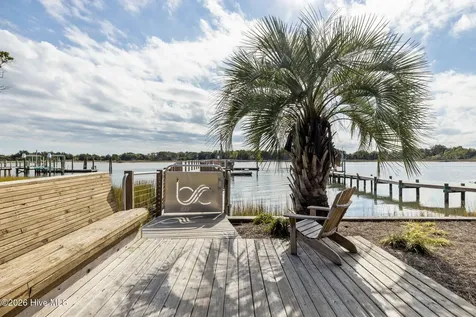 236 Leonda Drive Beaufort NC 28516