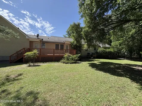 901 Firefly Court New Bern NC 28560