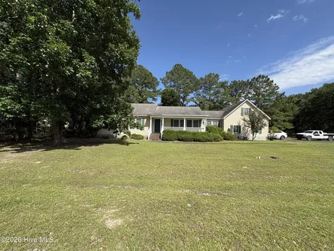 901 Firefly Court New Bern NC 28560