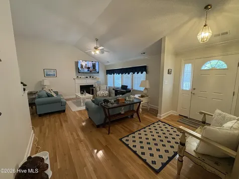 901 Firefly Court New Bern NC 28560