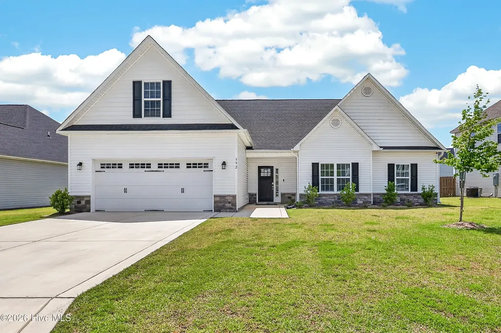 592 Appalachian Trail S Jacksonville NC 28546