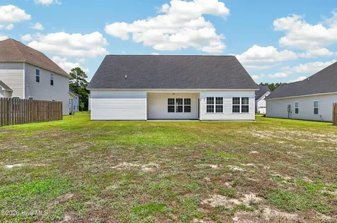 592 Appalachian Trail S Jacksonville NC 28546