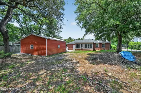 511 W St George Street Southport NC 28461