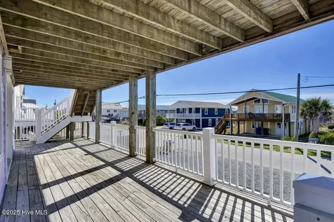 1207 N Topsail Drive Surf City NC 28445