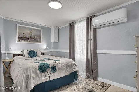 1207 N Topsail Drive Surf City NC 28445
