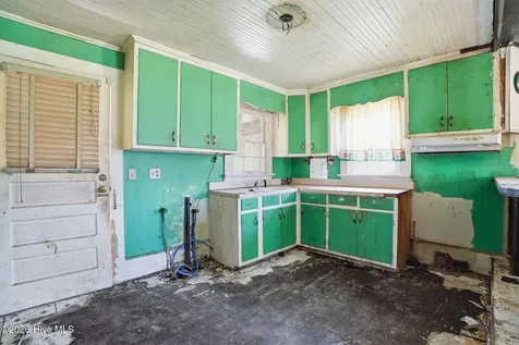 5854 E Main Street Bailey NC 27807