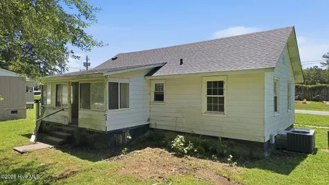 5854 E Main Street Bailey NC 27807
