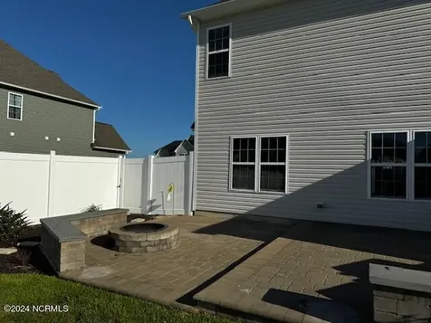 1002 Kingfish Way New Bern NC 28562
